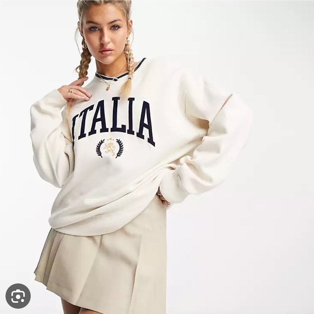 Hollister Crewneck